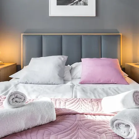 Friendhouse Avenue Apartment Krakow