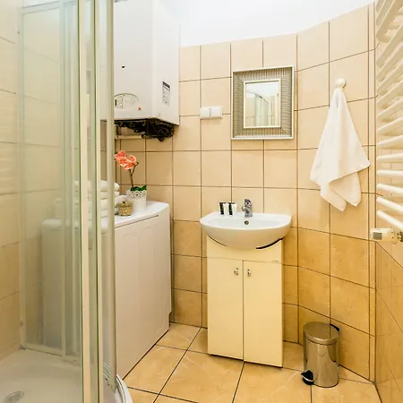 Friendhouse Avenue Апартаменти