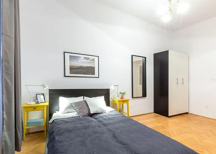 Friendhouse Avenue كراكوفيا