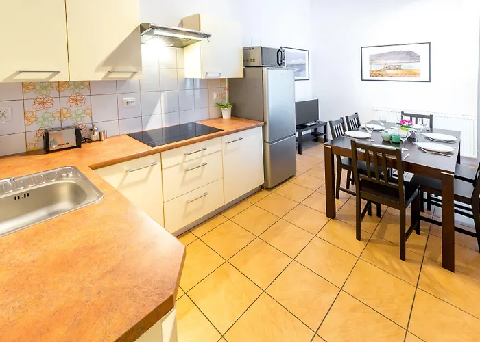 Friendhouse Avenue * كراكوفيا