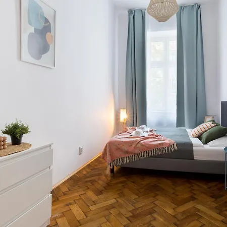 Friendhouse Avenue Appartement *