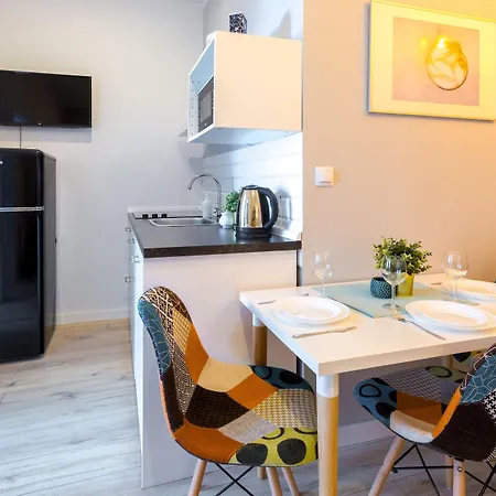 Friendhouse Avenue *