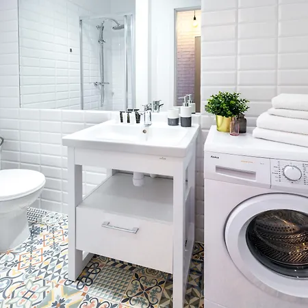 Friendhouse Avenue *